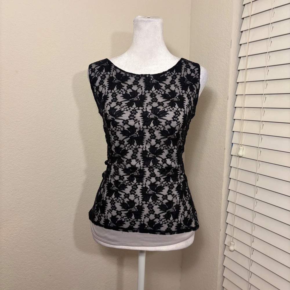 Danny‎ & Nicole Womens Size 10 Black Floral Lace Sleeveless Blouse Grey Lining